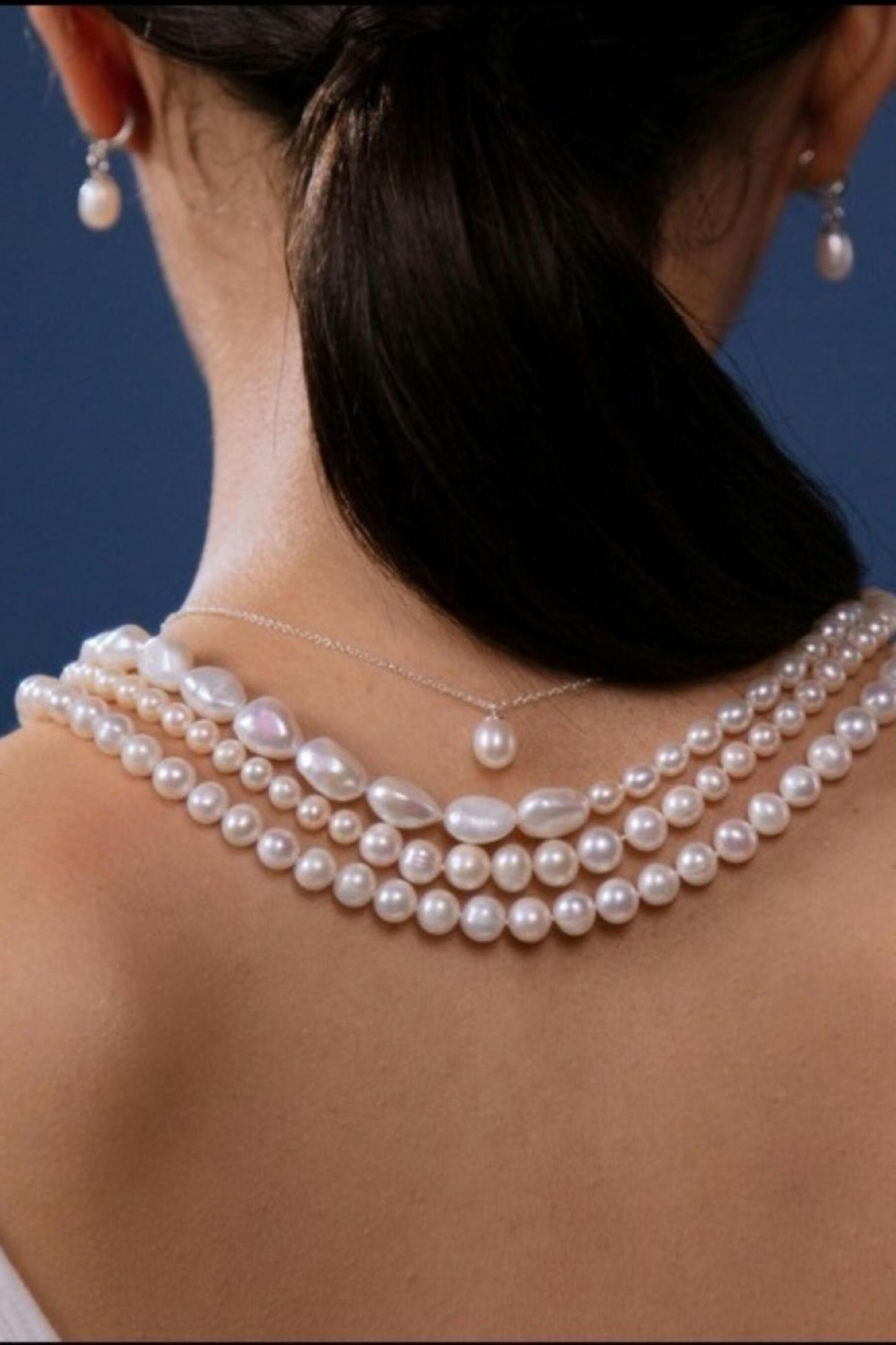 Philips Hue White and Color Ambiance A19 LED Smart Bulb